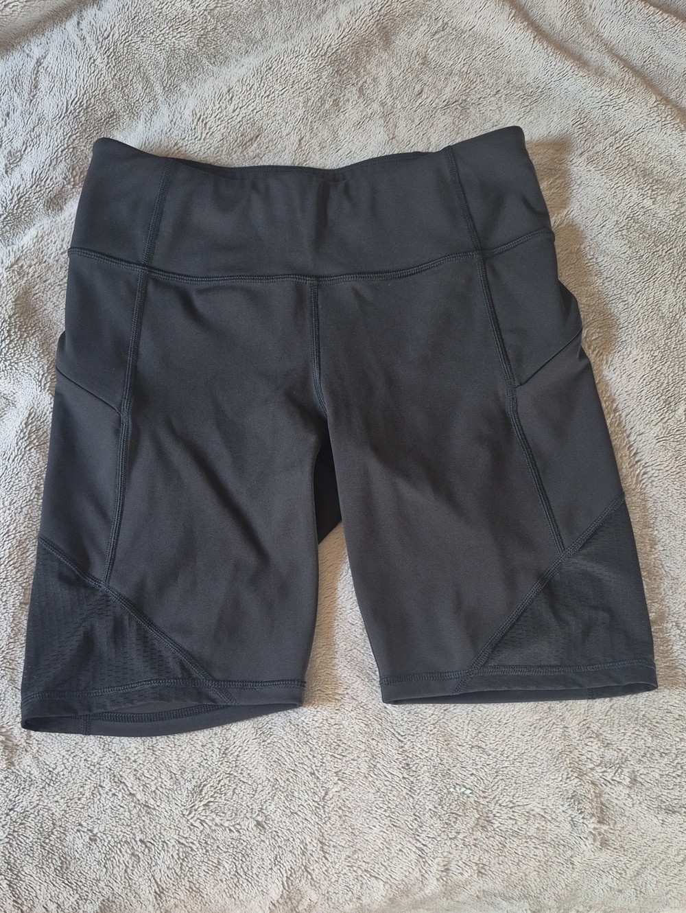 Athleta Contender Bike Shorts In Black